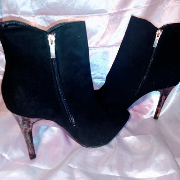 Ashley Stewart Shoes - 🎉Sale🎉Ashley Stewart Ankle Boots